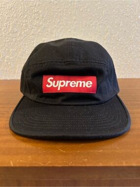 Supreme washed chino twill Black Cap with Red Box Logo (FW17)